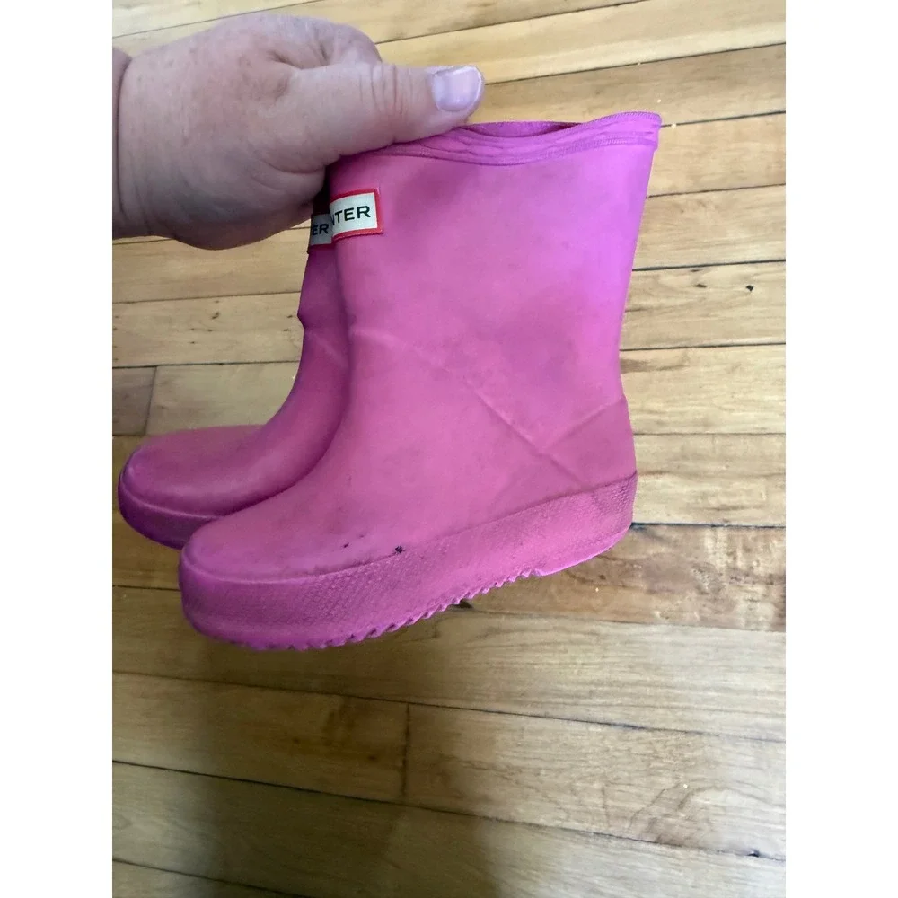 Hunter pink rain boots youth